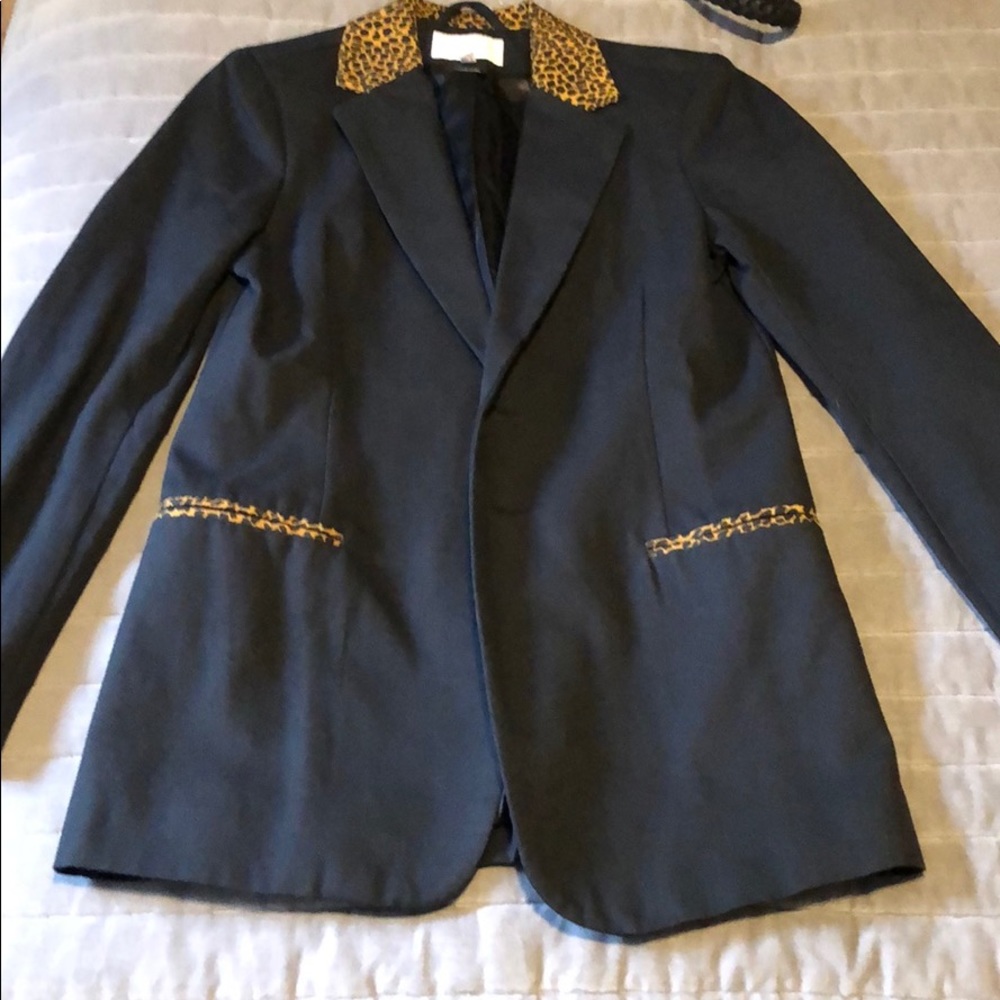 Never worn NWOT Blazer